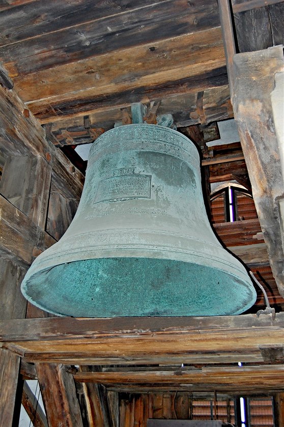 Zvon slavného eského zvonae Brikcího z Cimperka ji po dv staletí nezvoní. V...