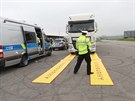 Pedstavení nového vozidla policie pro kontrolu kamion