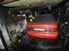 Hasiči evakuovali ze zakouřeného domu v Michli 17 lidí. Požár vznikl v garáži...