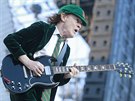 Angus Young na koncertu AC/DC (Letňany, Praha, 22. května 2016)