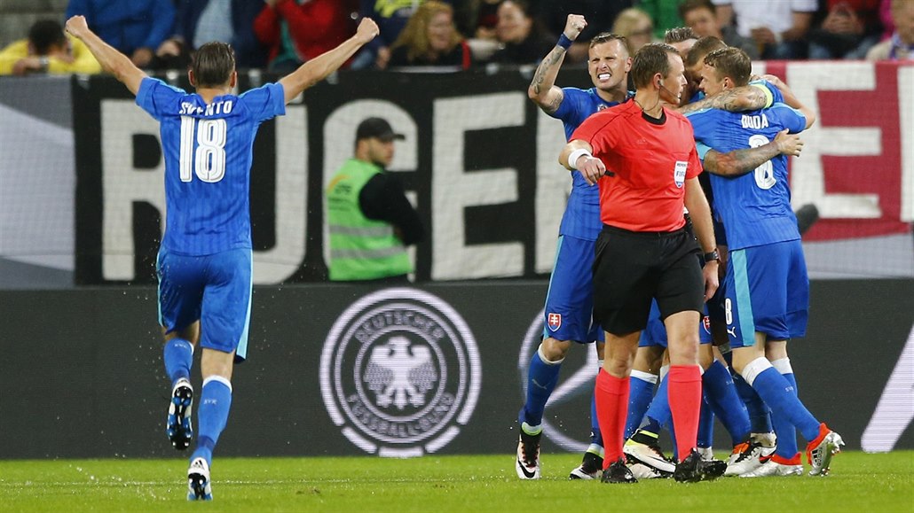 Gólová radost slovenských fotbalistů v přípravném duelu proti Německu