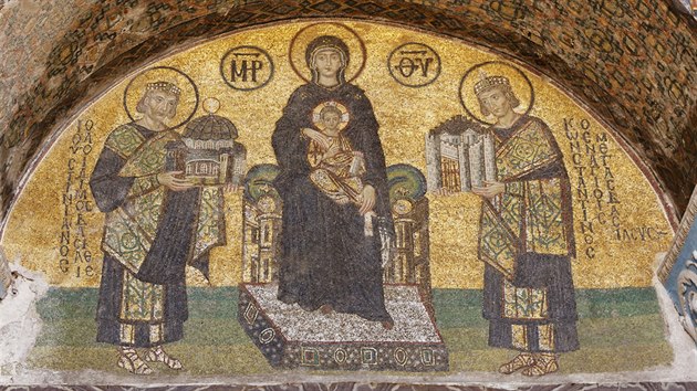 Chrm Bo moudrosti v Istanbulu. Pestoe slouil stovky let jako meita, v interiru se dochovaly i nkter kesansk mozaiky.