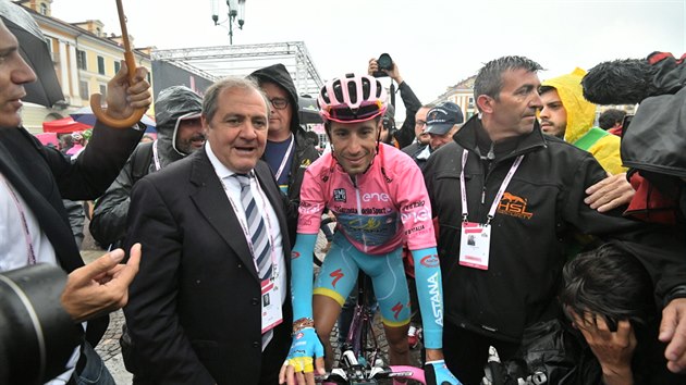 ITALSK KRL. Vincenzo Nibali ovldl podruh v karie Giro dItalia.