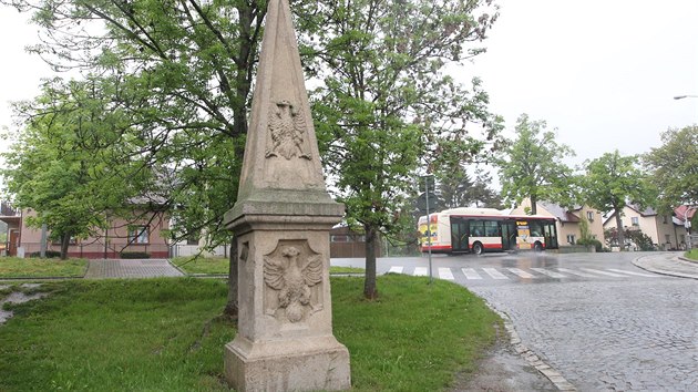 Po Jihlavě jsou čtyři takovéto kameny označující historickou hranici. Větší část města leží na Moravě, menší v Čechách.