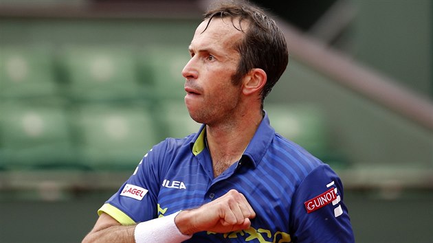 Radek tpnek v duelu s Andym Murraym.