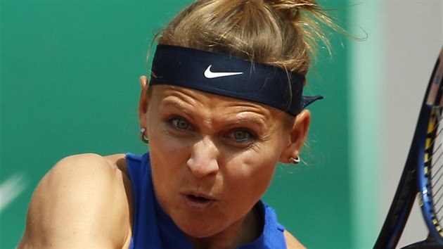 esk tenistka Lucie afov v souboji s Viktori Golubicovou ze vcarska.