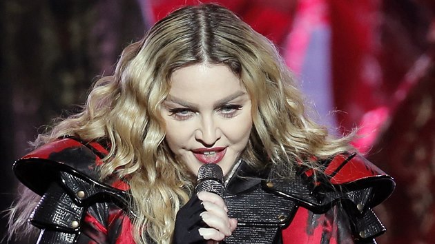 Madonna na Billboard Awards (Las Vegas, 22. května 2016)