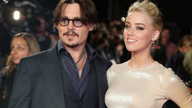 Johnny Depp a Amber Heardová (Los Angeles, 3. listopadu 2011)