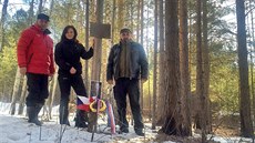 Gabriela Havl�jová (uprost�ed) s Radimem Chrástem (vpravo) a ruským historikem...