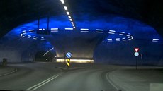 Tunel s kruhovým objezdem v Norsku