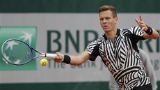 FORHEND. Tomá Berdych ve druhém kole Roland Garros.