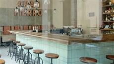 Neodmyslitelné jsou barové stoli�ky v duchu industriálního designu...