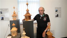 Jan Blizňák z Frýdku-Místku vytvořil už devatenáct modelů dřevěných kostelů z...