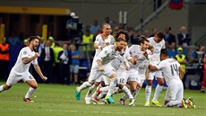 Fotbalisté Realu Madrid mohutn slaví u 11. triumf v Lize mistr.