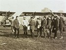 Francouztí piloti a stíhaky Nieuport s raketami Le Prieur