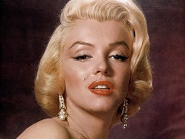Herečka Marilyn Monroe si potrpěla spíš na chladnější odstíny blond, ale...