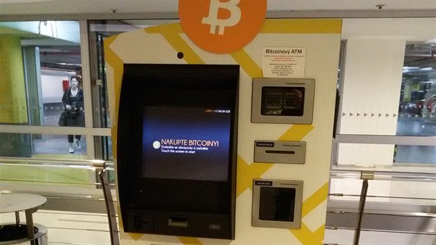 Automat na bitcoiny u garáží v Nákupním centru Nový Smíchov
