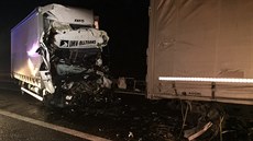 Veerní nehoda dvou kamion na 58. kilometru dálnice D1 (30.5.2016).