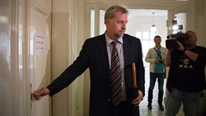 Exministr zemdlství Petr Bendl u soudu s lobbistou Ivo Rittigem a Janou...