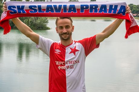 Duan vento se vrací do Slavie.