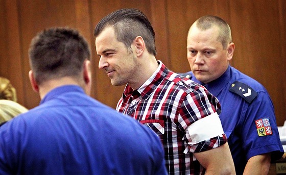 Petr Kramný u ostravského soudu (29. června 2015)