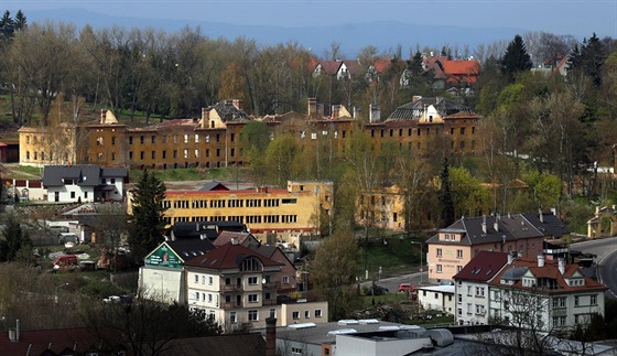 Chebská kasárna na Zlatém vrchu se budou bourat.