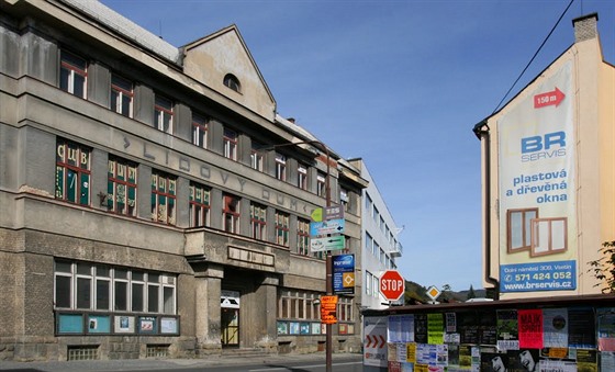 V p�í�tím roce se vsetínský Lidový d�m, v n�m� bude nová herna fungovat, do�ká i nové fasády.