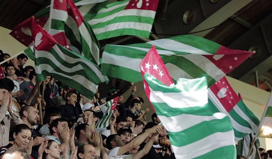 Abcházští fanoušci se radují. Jejich reprezentace vyhrála Světový pohár...