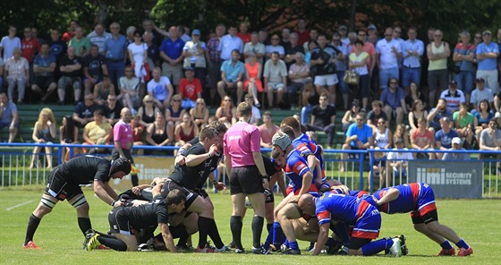 Momentka z finále ragbyové extraligy Vykov vs. Tatra Smíchov (erná)