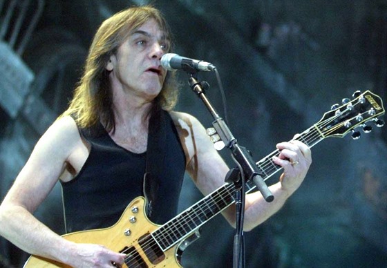 Kytarista AC/DC Malcolm Young