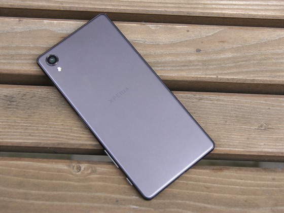 Sony Xperia X