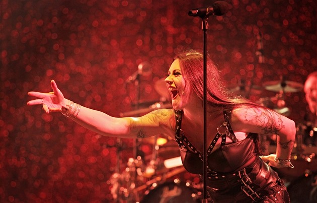 Hlavní hvzdou letoního Metalfestu byla kapela Nightwish se zpvakou Floor...
