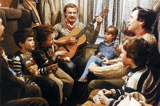 Divadlo opustil kvůli příteli Milouše Jakeše. Herec Pavel Nový slaví 75 let