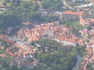 Letecký pohled na historické centrum eského Krumlova.