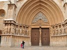 Monumentální portál katedrály v Tarragon