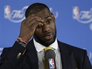 LeBron James z Clevelandu se pokouí shrnout své záitky z prvního finále NBA.