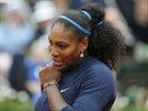 ACH JO. Zkrouená Serena Williamsová ve finále Roland Garros