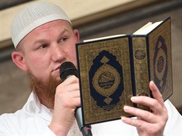 Salafistick kazatel Pierre Vogel.