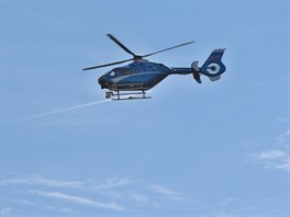 Hledn zdroje radioaktivnho zen zaal vrtulnk Eurocopter, kter je...