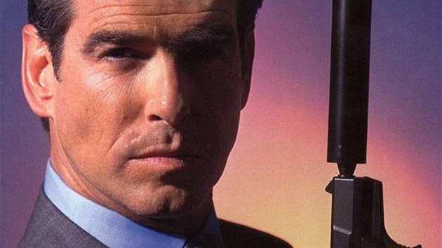 Pierce Brosnan jako James Bond ve filmu Jeden svt nestaí (1999)
