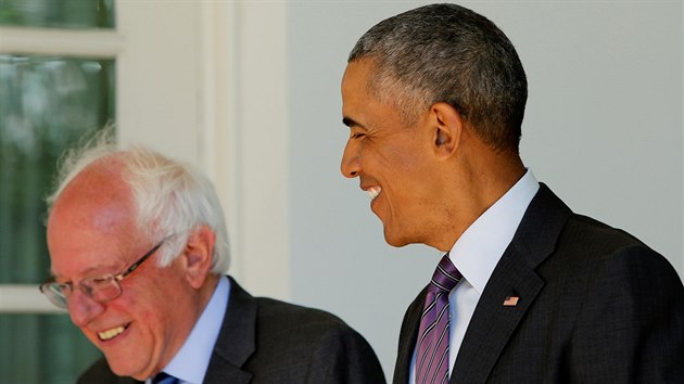 Prezident Barack Obama pivtal Bernieho Sanderse v Ovln pracovn Blho domu (9. ervna 2016).