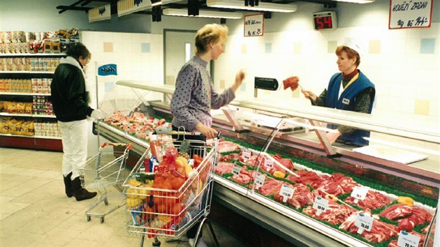 První supermarket v České republice (na archivním snímku) otevřel v červnu 1991 v Jihlavě nizozemský maloobchodní řetězec Ahold v místě dnešního supermarketu Albert.