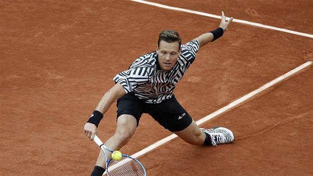 Tom Berdych hraje osmifinle Roland Garros s Davidem Ferrerem.