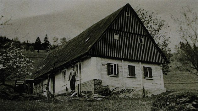 Chalupa čp.16, kde Ladislav Kareš s přáteli v roce 1951 slavnostně otevřel Latrínu Vítězného února.