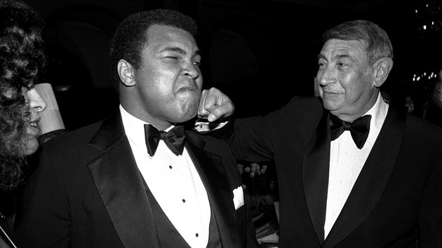 Muhammad Ali (vlevo)