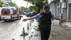 Útok na policejní autobus v Istanbulu (7. erven 2016)