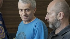 Milan Koina a Eugen erge u Mstského soudu v Praze
