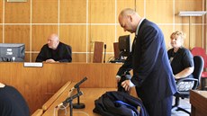 Advokát Kevina Dahlgrena Richard píek u Krajského soudu v Brn (1. ervna...