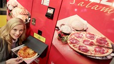 Automat na pizzu najdete teba na praské Harf.