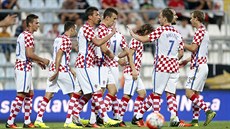 Chorvatští fotbalisté slaví gól do sítě San Marina v přípravném duelu.